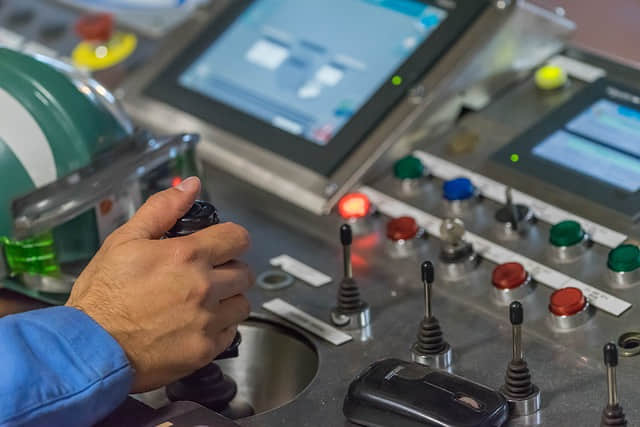 The construction of fully automated terminals is booming, and domestic equipment systems have successfully entered the European and American markets.