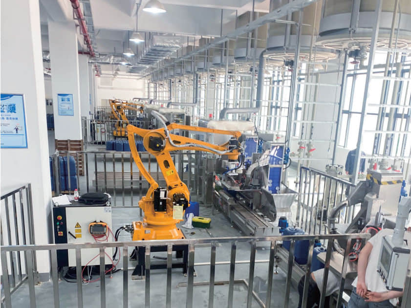Palletizing and handling on-site case
